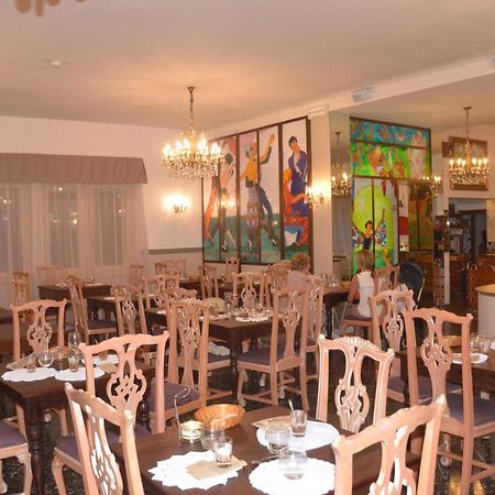 Hotel Ariston Riccione Esterno foto