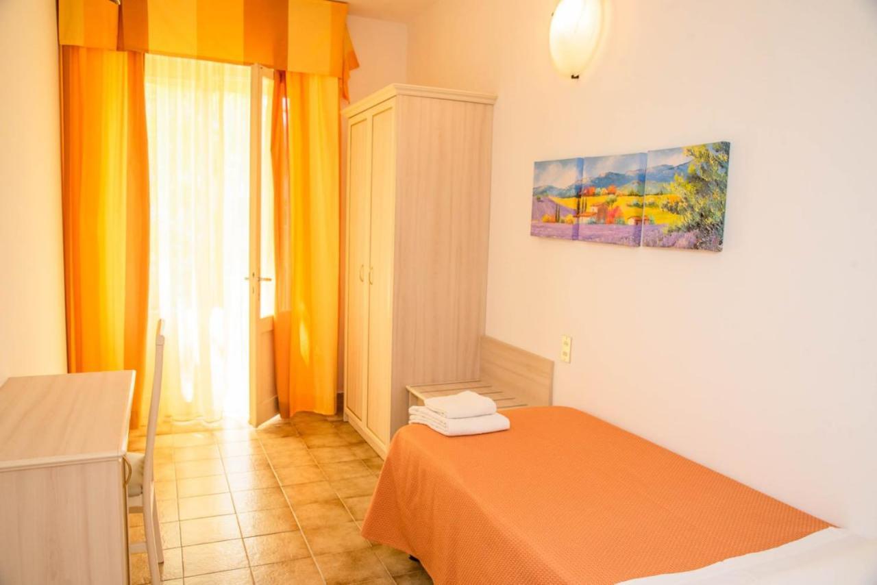 Hotel Ariston Riccione Esterno foto