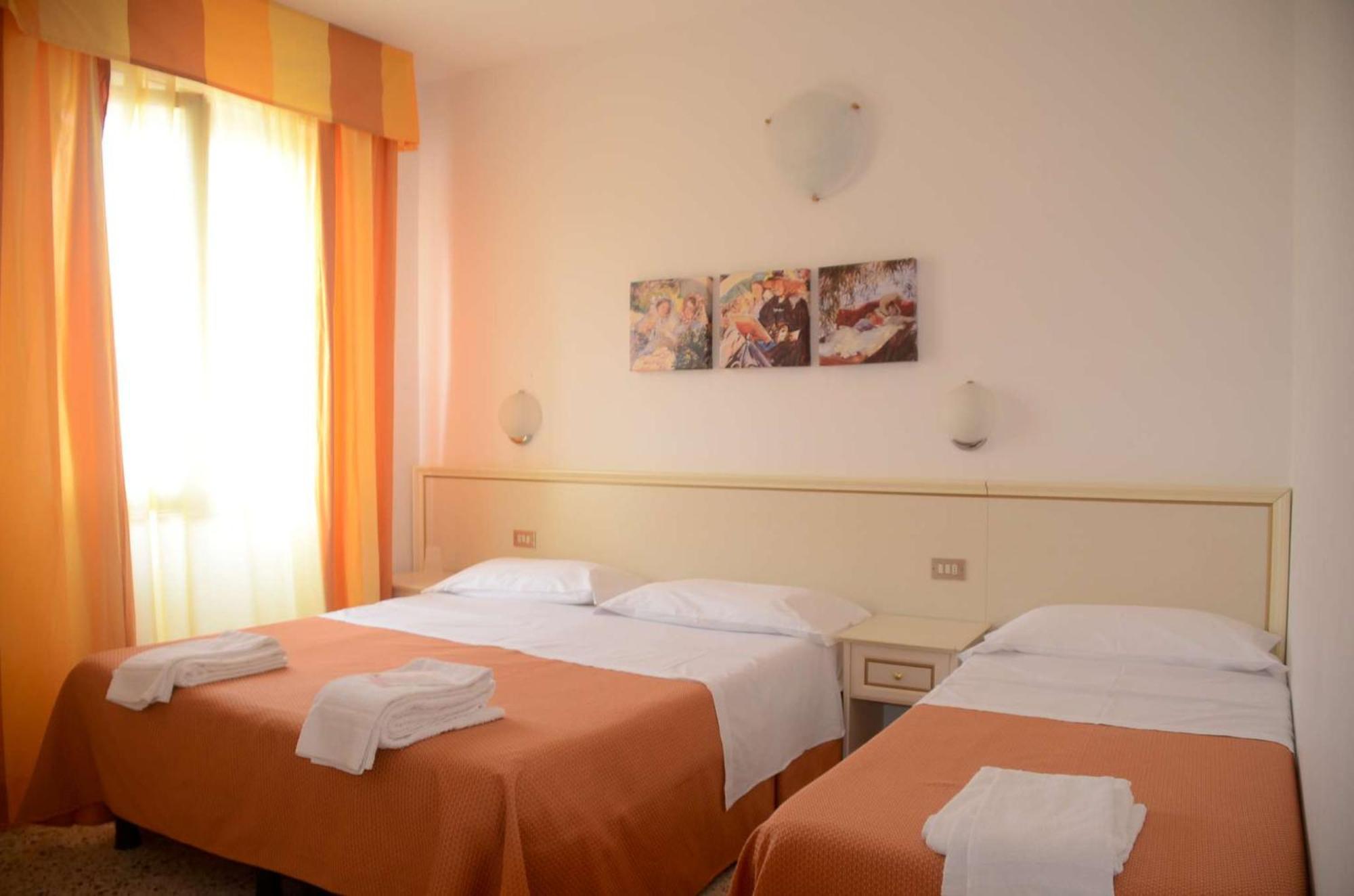 Hotel Ariston Riccione Esterno foto